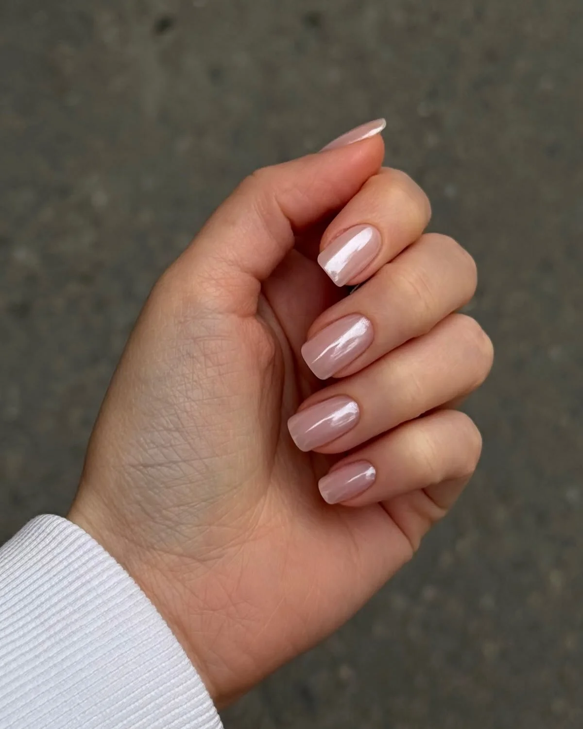 21 Pearl Powder Nails for a Chic and Elegant Manicure
