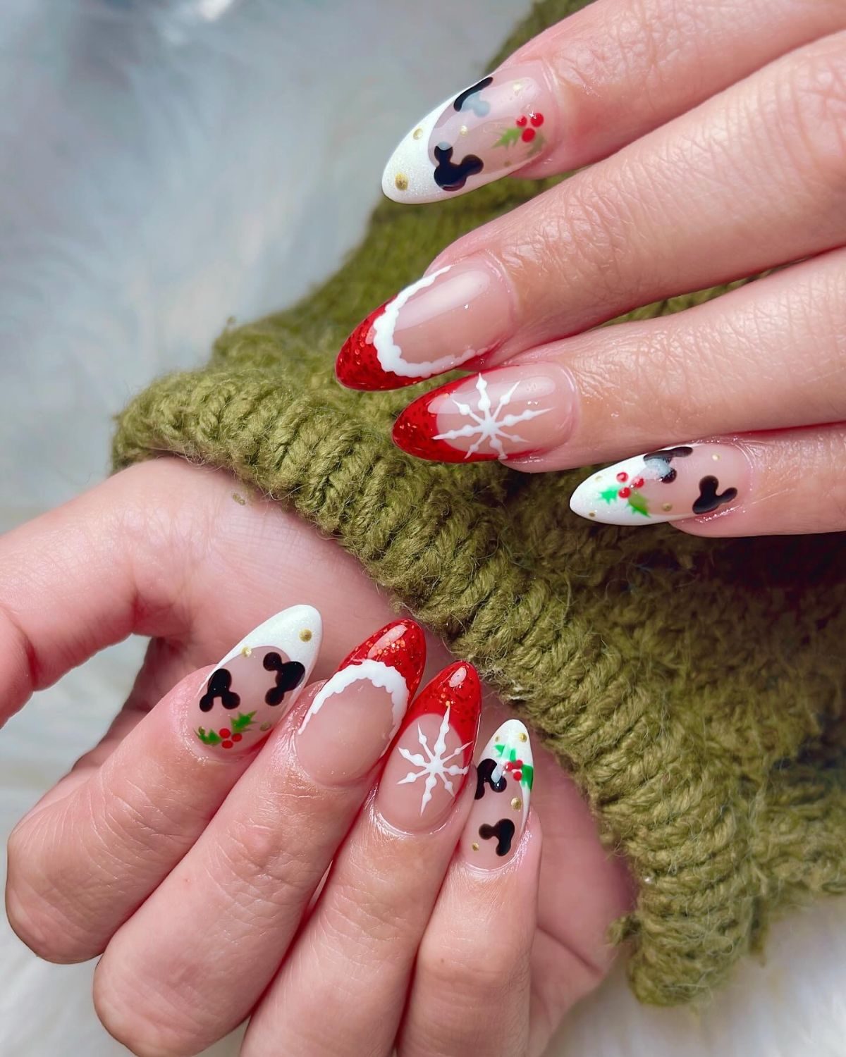 Mickey Snowflakes Glitter French Tip — Disney Nails