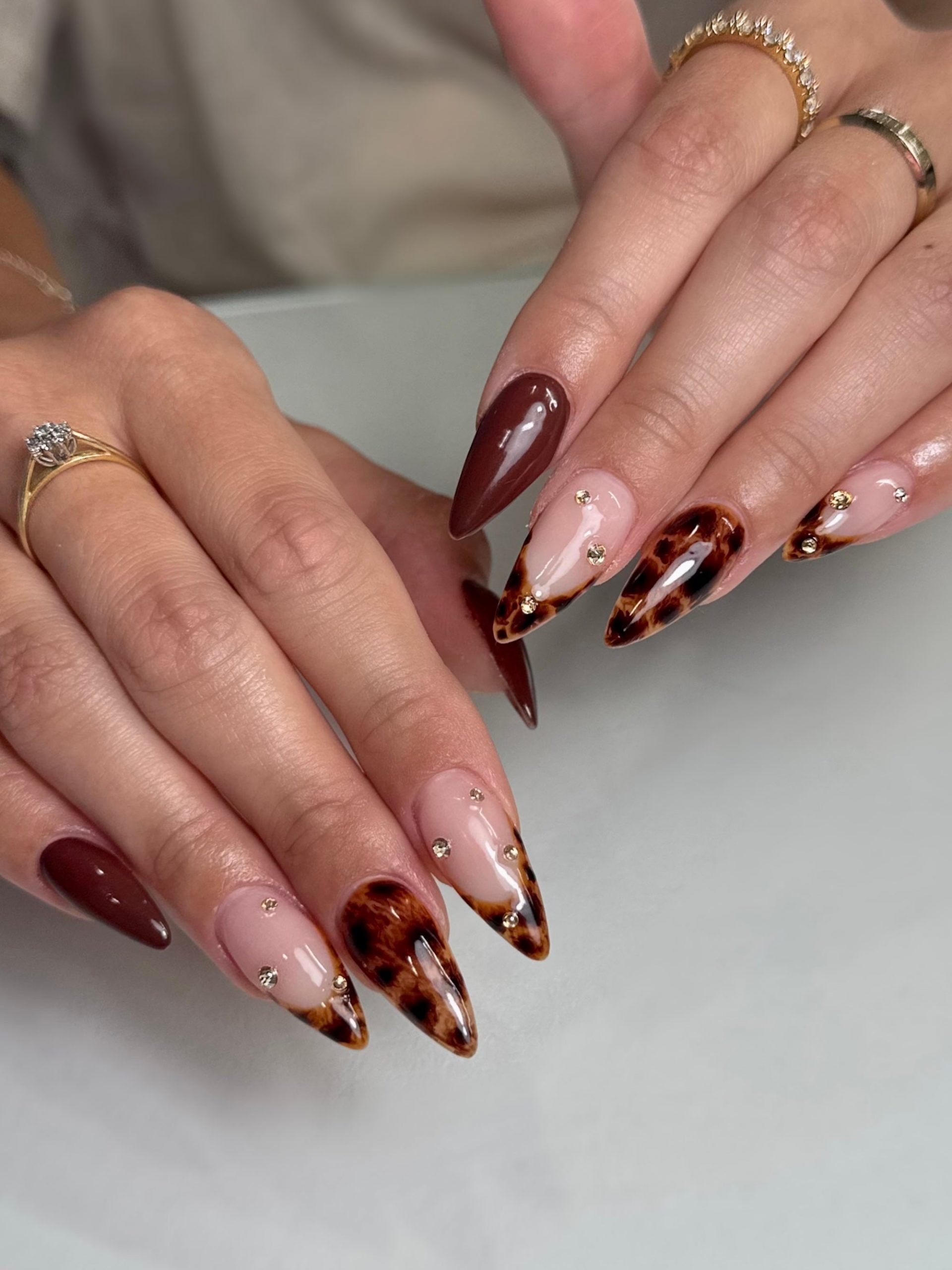Tortoise Shell Accents with Rhinestones Tortoise Shell Accents with Rhinestones — Tortoise Shell Nails