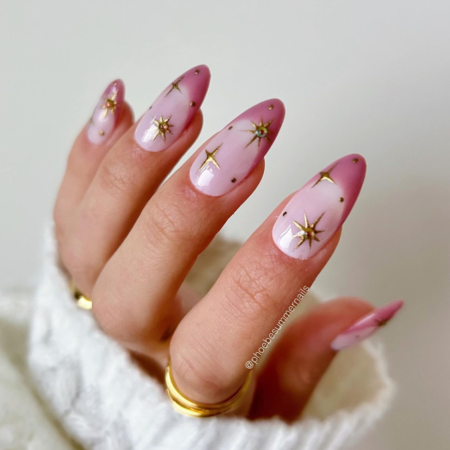 Glossy Pink Ombre Gold Star Decal Nails Glossy Pink Ombre Gold Star Decal Nails — Star Nails