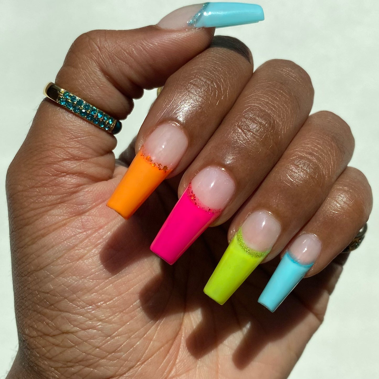 Summer Visual Idea — Neon Nails