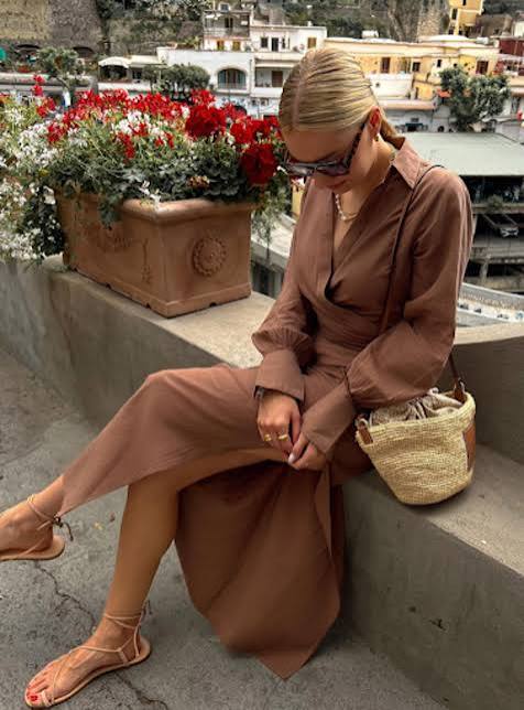 Effortless Vacation Style: Brown Wrap Dress with Straw Bag — French Girl Outfits