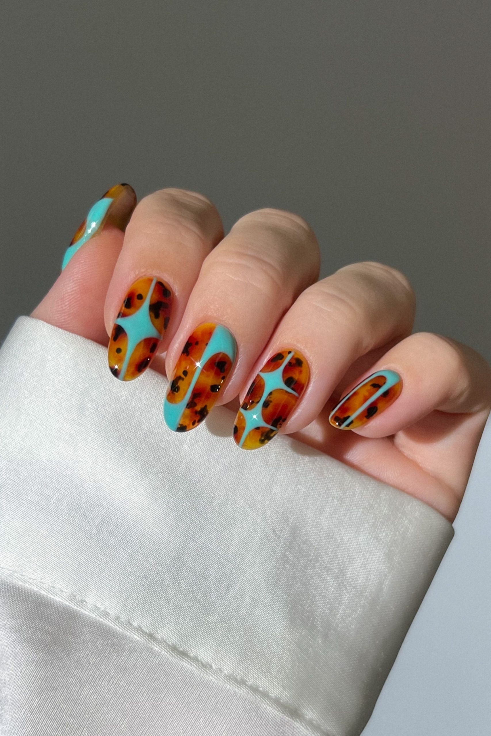 Tortoiseshell & Turquoise Oval Nails Tortoiseshell & Turquoise Oval Nails — Cute Nails