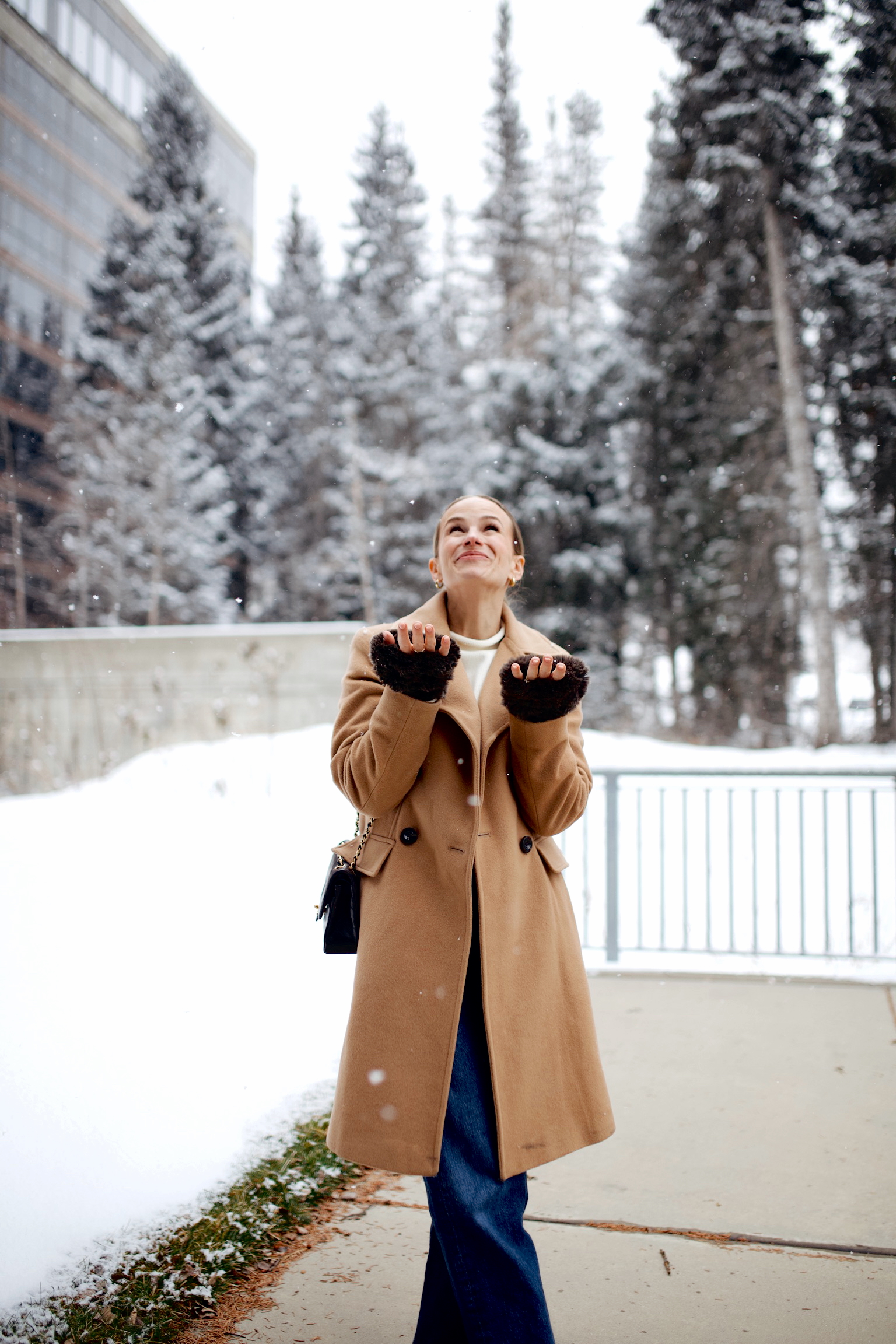Camel Coat and Turtleneck: Sophisticated Winter Downtown Camel Coat and Turtleneck: Sophisticated Winter Downtown — Downtown Girl Outfits