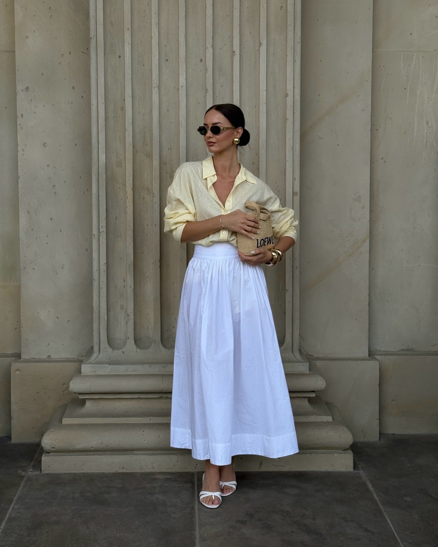 Oversized Yellow Shirt Paired with Midi Skirt for Daytime Elegance Oversized Yellow Shirt Paired with Midi Skirt for Daytime Elegance — Europe Outfits