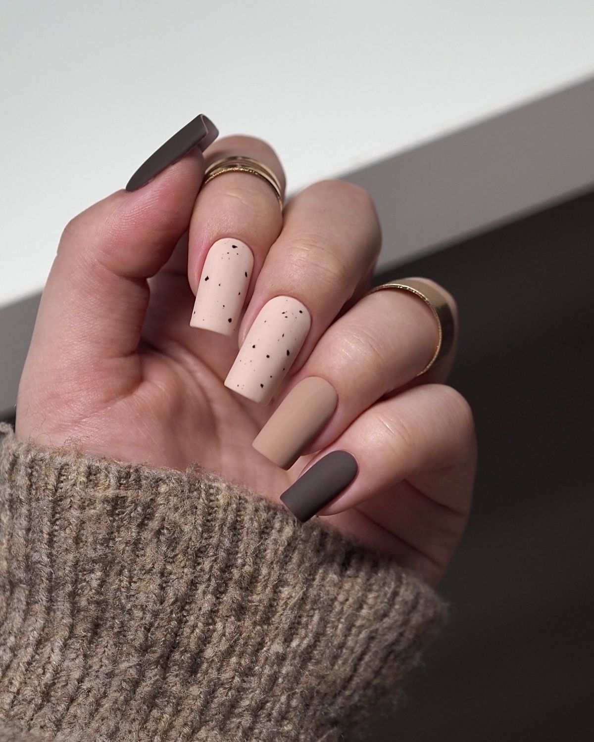 Speckled Pattern Visual Idea — Matte Nails