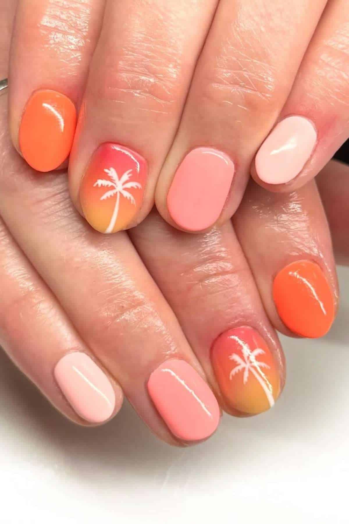 Sunset Gradient Short Oval Palms — Beach Nails