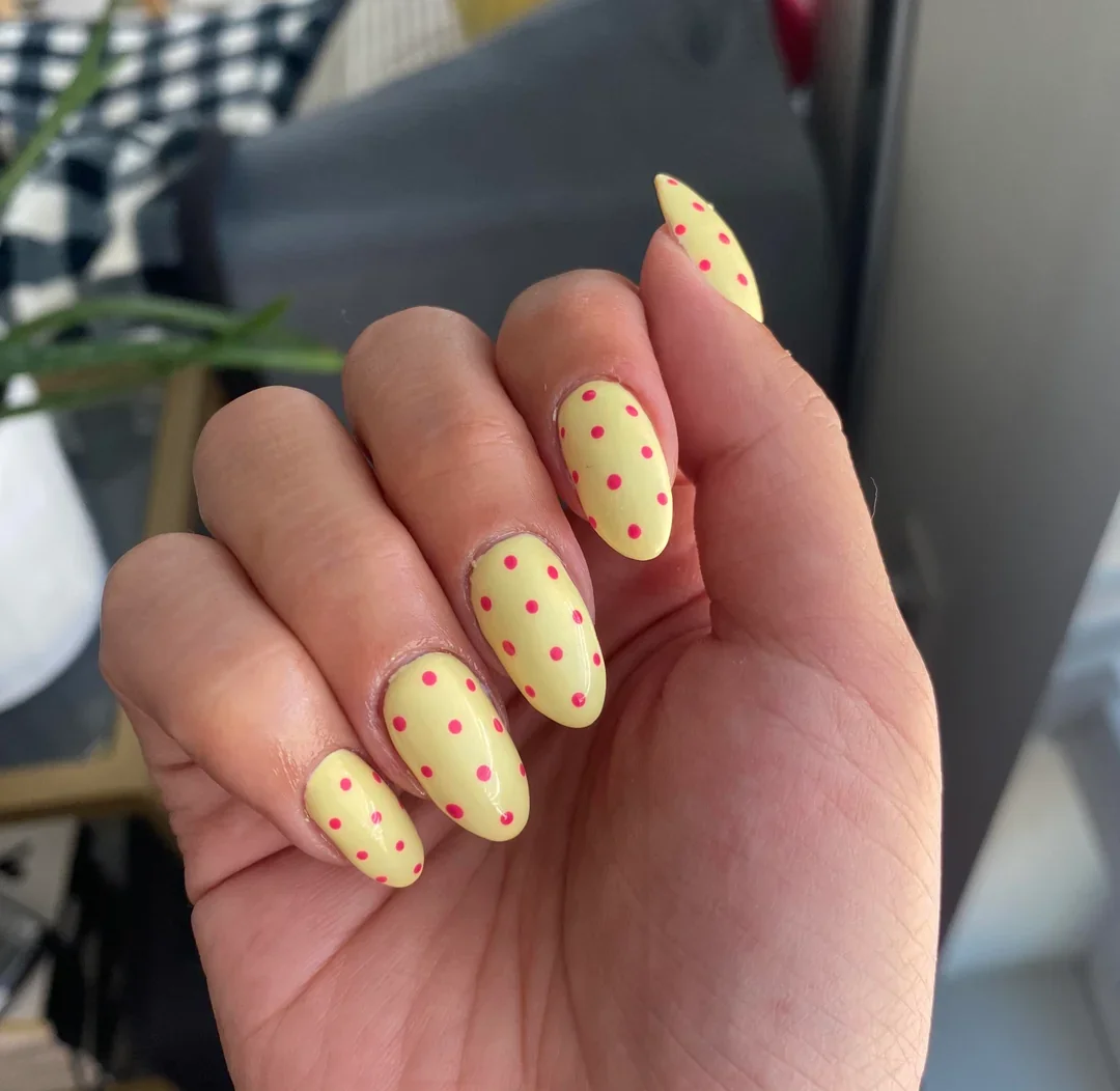 26 Polka Dot Nails Trend: Cute and Stylish Manicure Ideas