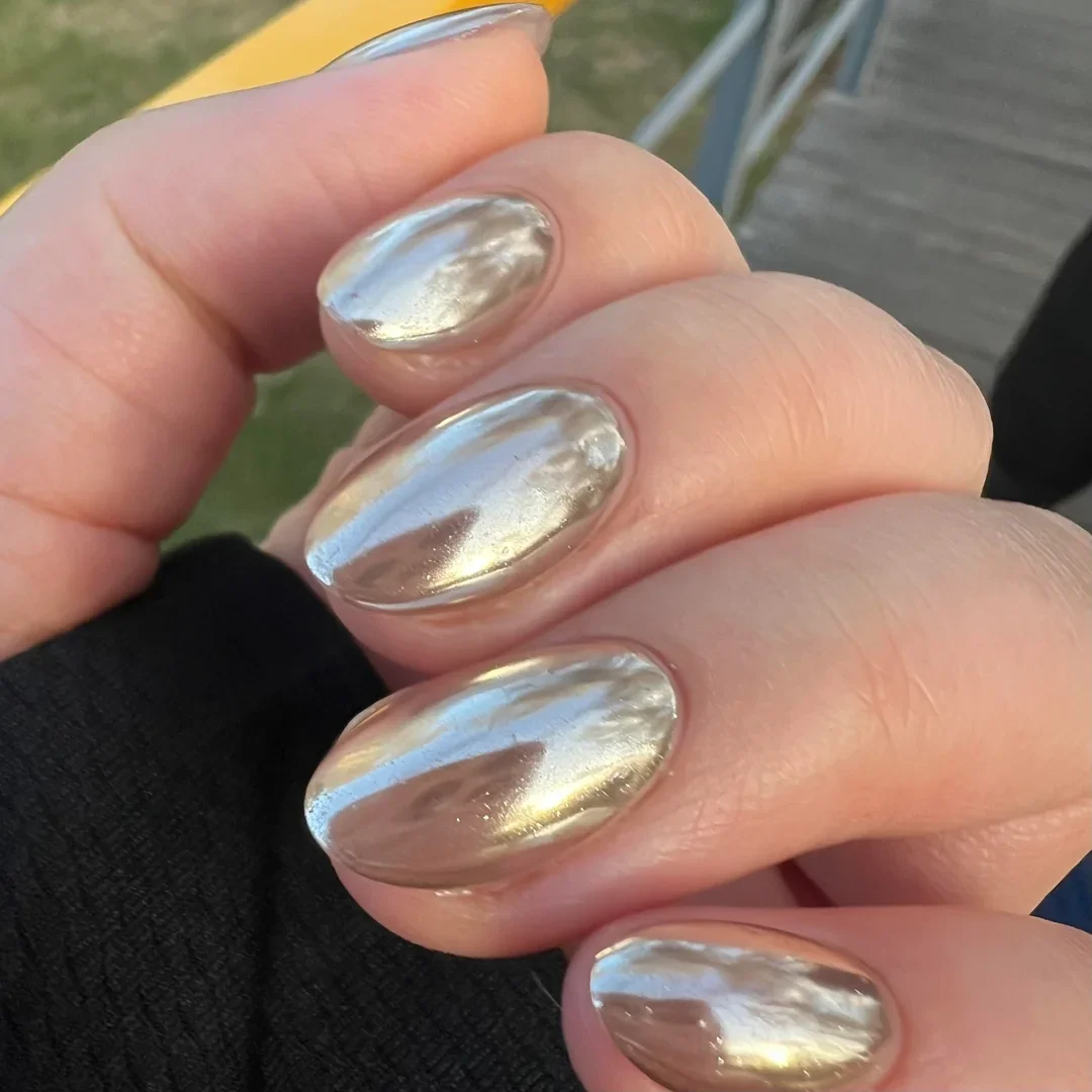 23 Chrome Nails For Modern Elegant Manicure Looks