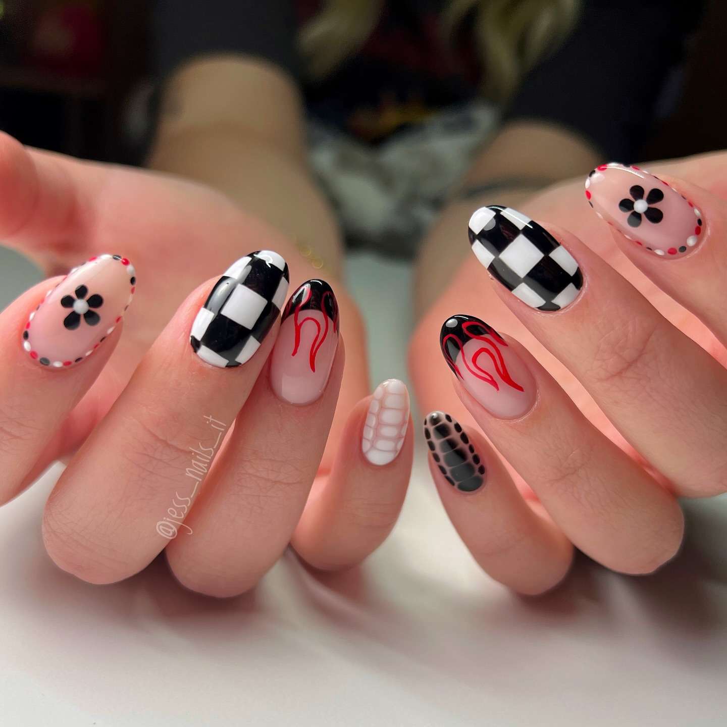 Mixed Art Medium Oval Nails Mixed Art Medium Oval Nails — Checkered Nails