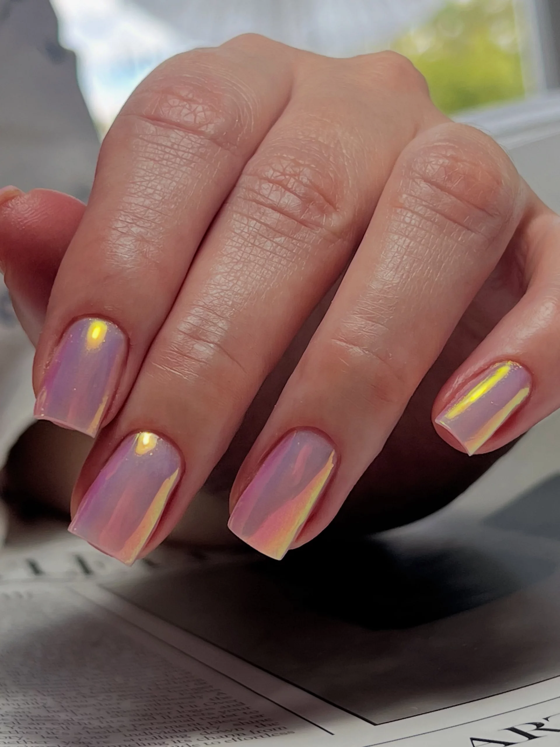 21 Pearl Powder Nails for a Chic and Elegant Manicure