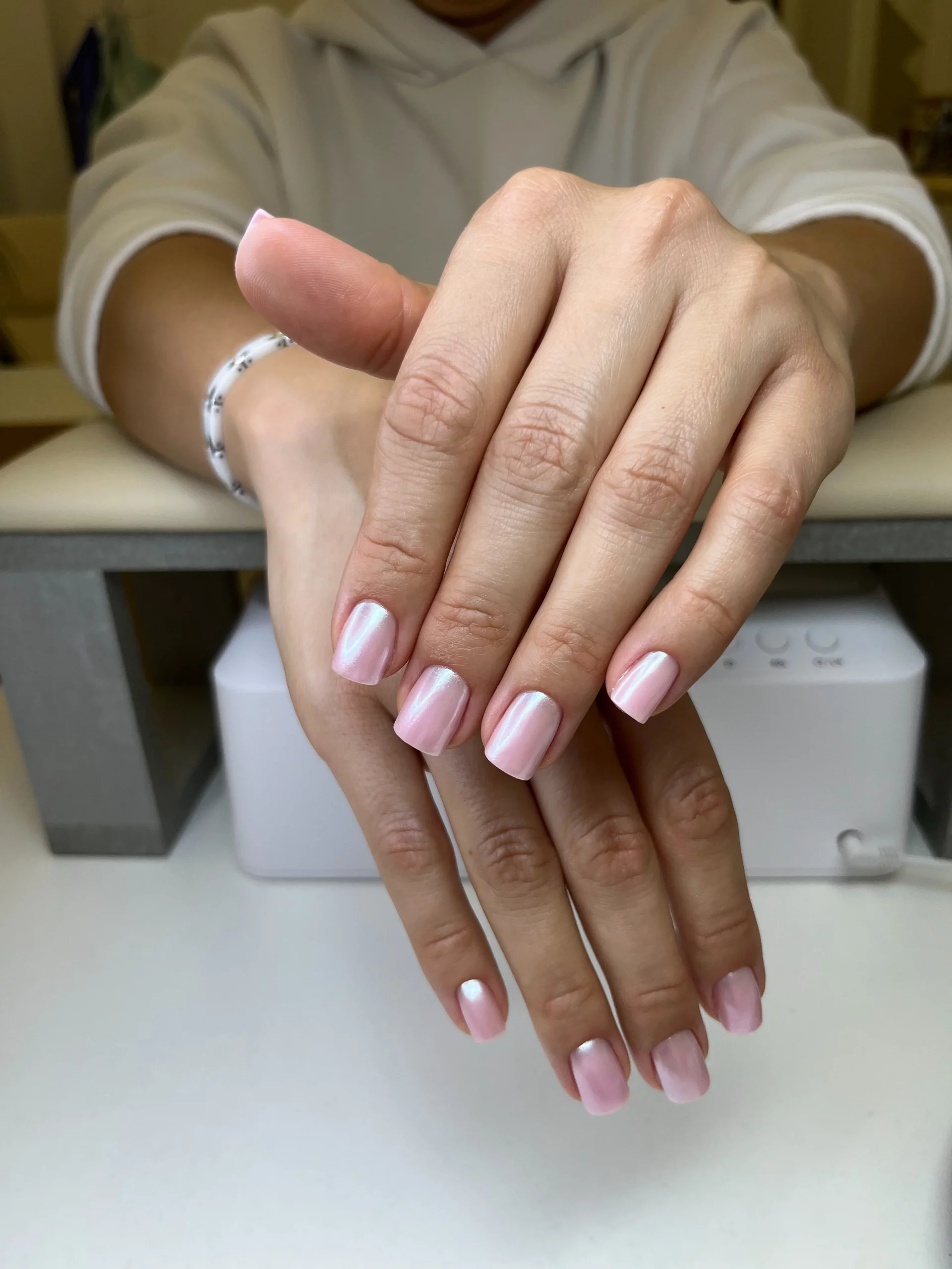 29 Elegant Pearl Chrome Nails: The Elegant Manicure Trend Taking Over Pinterest