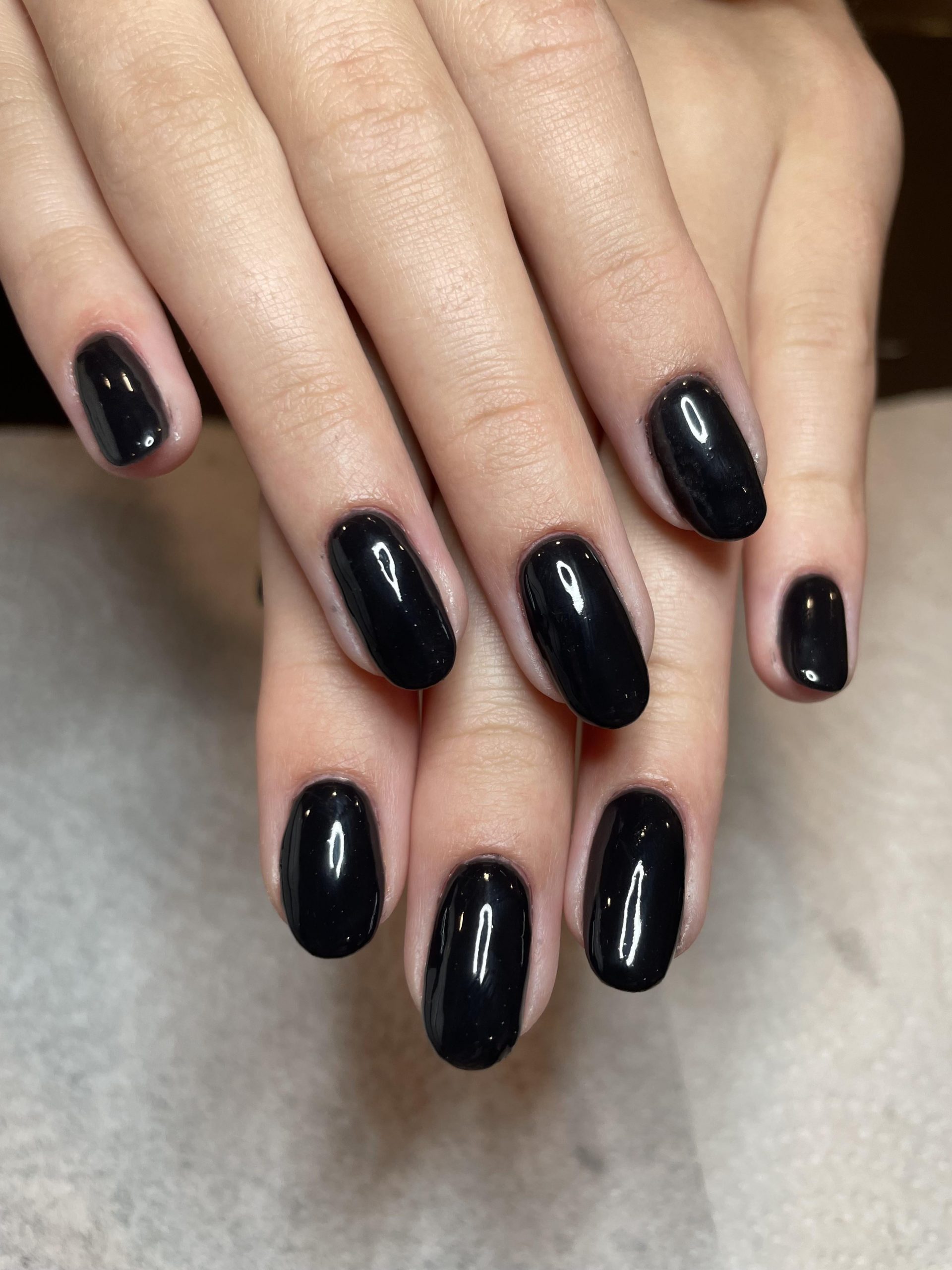 Deep Black Glossy Short Ovals Deep Black Glossy Short Ovals — Dip Powder Nails