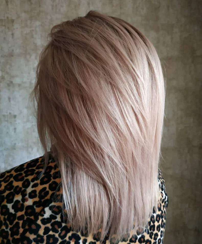 Medium-Length Haircuts with Layers: 25 Stylish Ideas for 2026