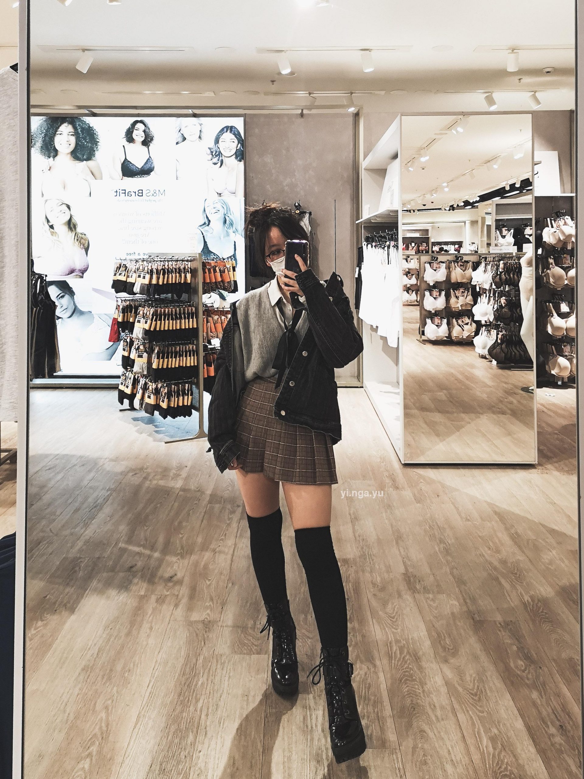 Sweater Vest and Plaid Skirt: A Classic Dark Academia Core Sweater Vest and Plaid Skirt: A Classic Dark Academia Core — Dark Academia Outfits