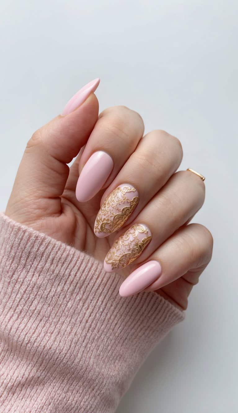 Light Pink Nails with Intricate Gold Lace Light Pink Nails with Intricate Gold Lace — Rose Gold Nails