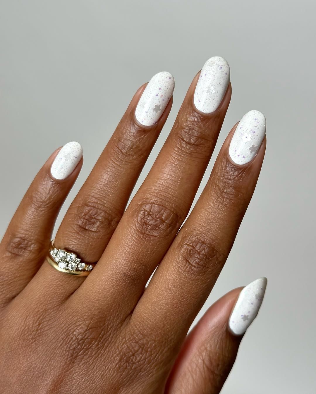 Matte White Short Oval with Glitter Stars Matte White Short Oval with Glitter Stars — White Nails