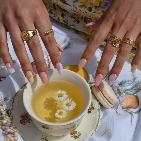 Color Blocking With Wavy Lines Visual Idea — Aesthetic Nails