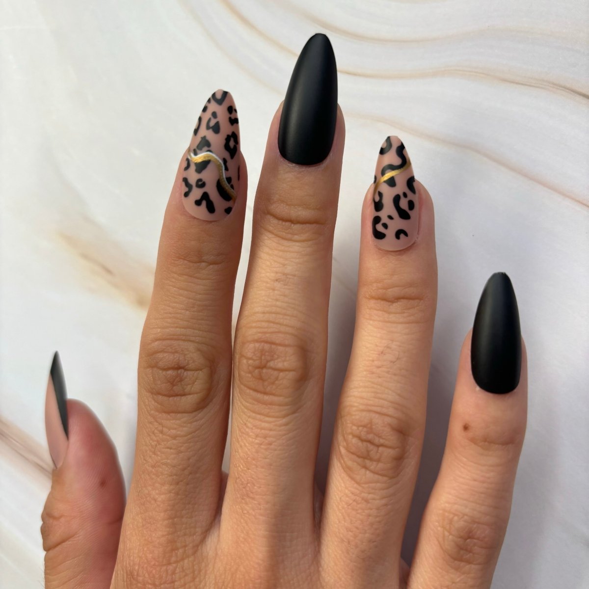 Visual Idea — Matte Nails