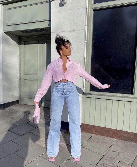 Pink Cropped Shirt with Light Blue Wide-Leg Jeans — Comfy Outfits