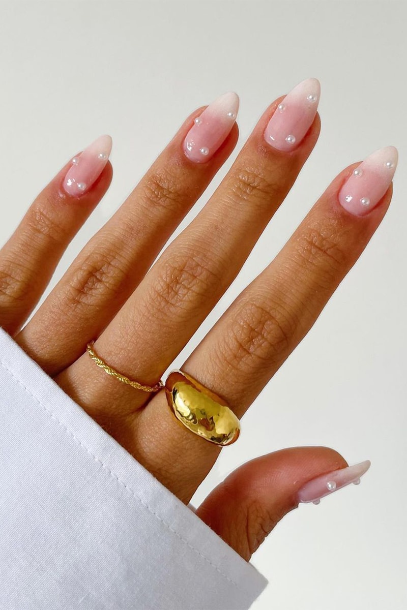 Small Pearls Scattered On All Nails Visual Idea Small Pearls Scattered On All Nails Visual Idea — Coquette Nails