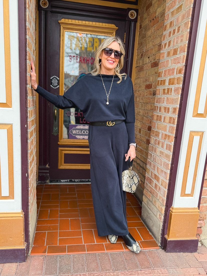 Evening Glamour: Black Jumpsuit with Snakeskin Accents Dressy Outfits