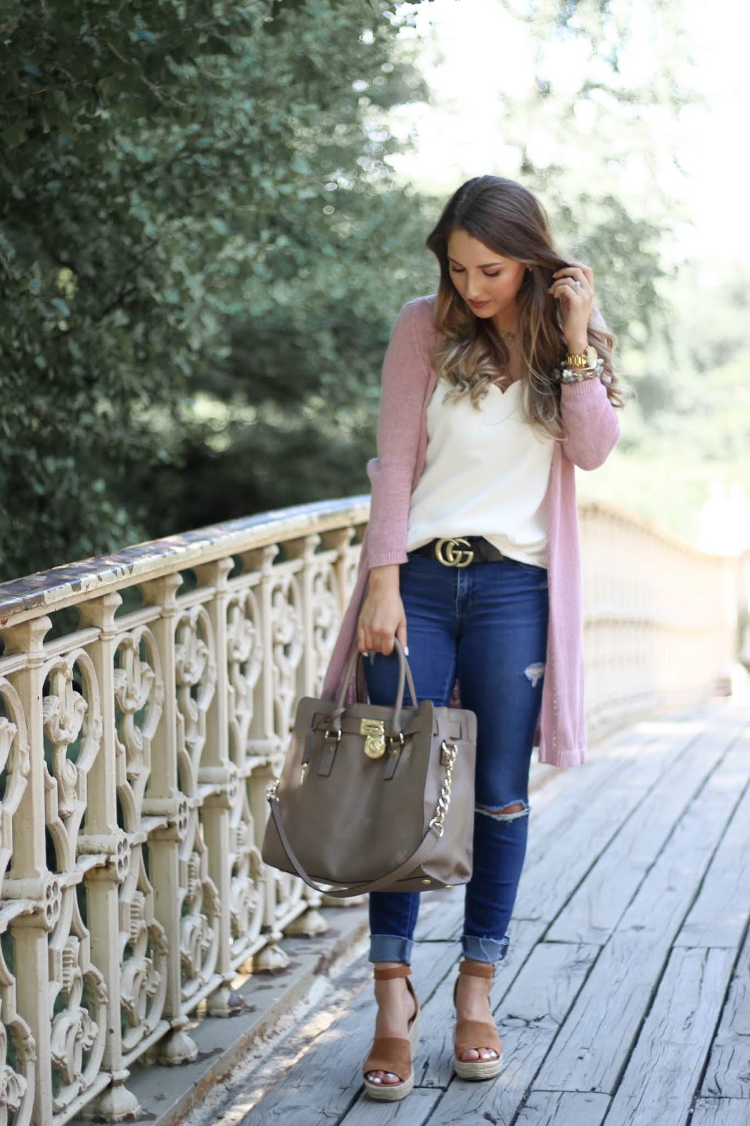 Pink Cardigan and Platform Sandals for Travel Style — Travel Outfits