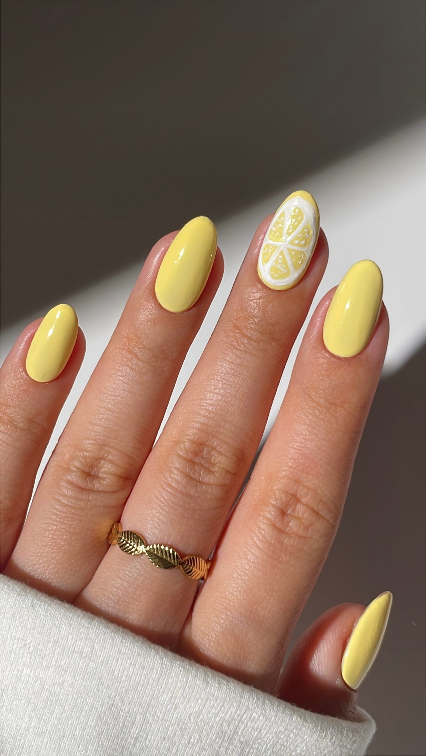 Lemon Slice Art On One Accent Nail Visual Idea Lemon Slice Art On One Accent Nail Visual Idea — Nail Trends