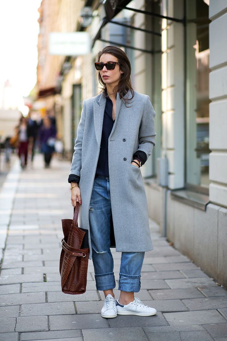 Effortless Grey Coat and Denim for Everyday Scandinavian Style Effortless Grey Coat and Denim for Everyday Scandinavian Style — Scandinavian Outfits