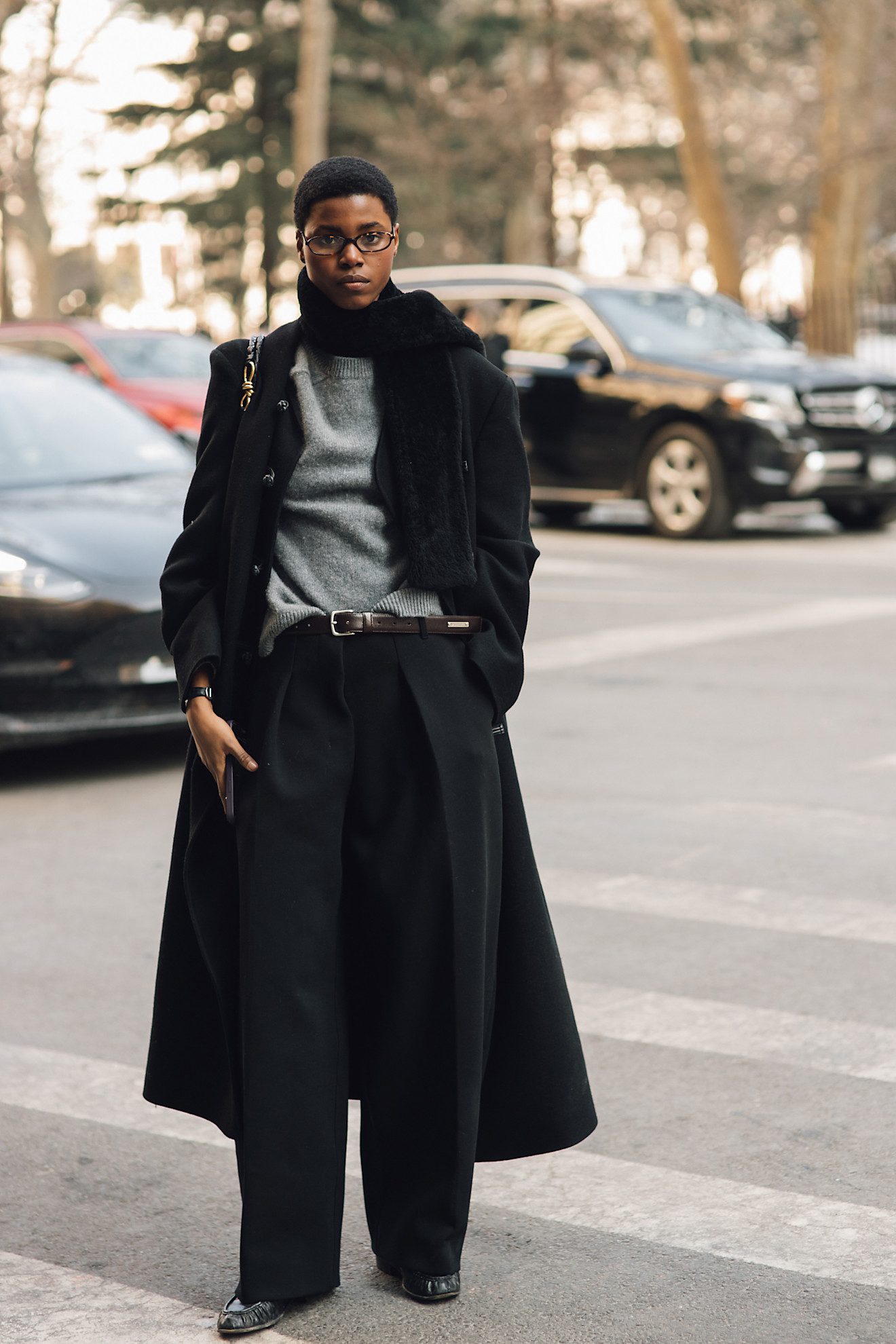 Oversized Coat and Wide-Leg Trousers for Chic Daytime — 90s Outfits