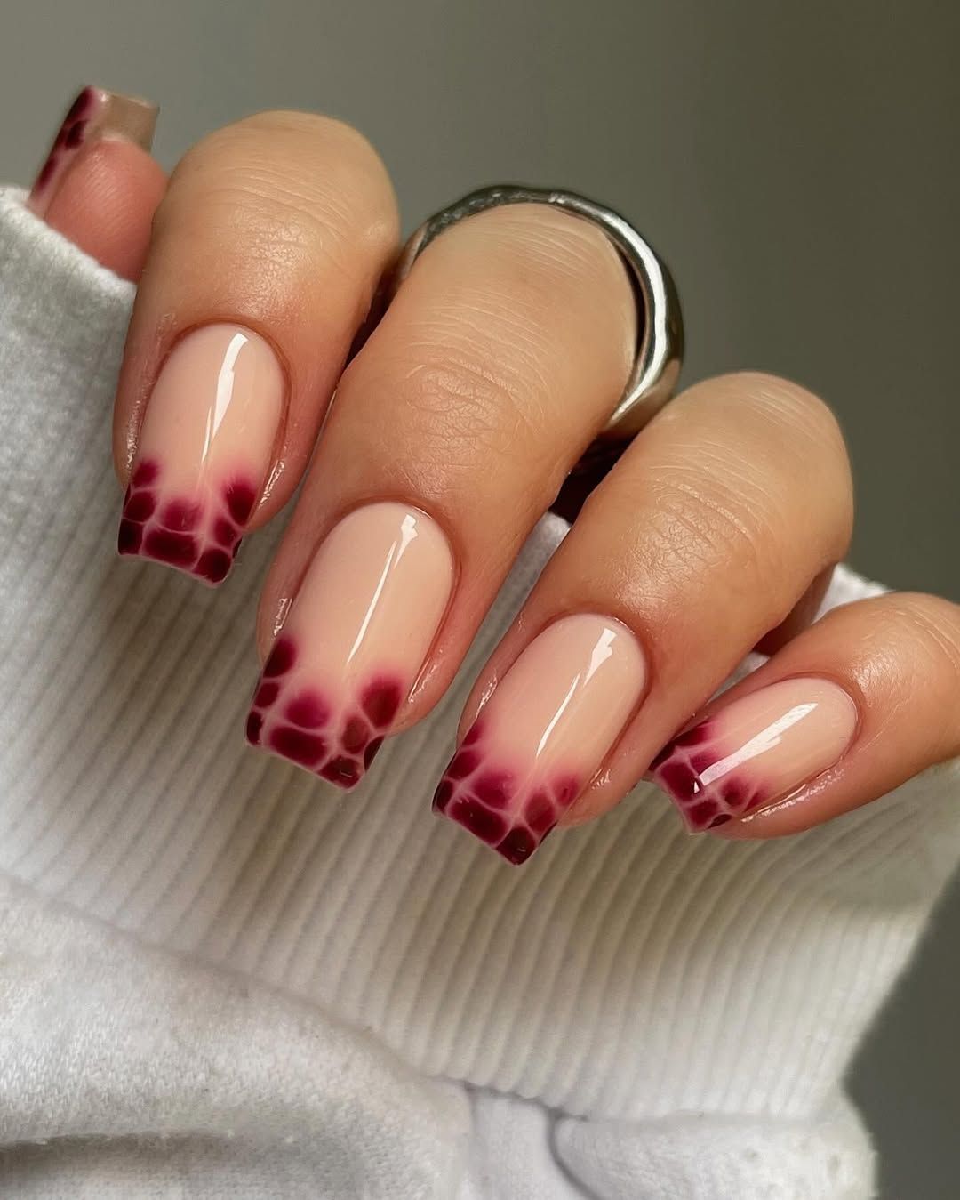 Visual Idea Visual Idea — French Ombre Nails