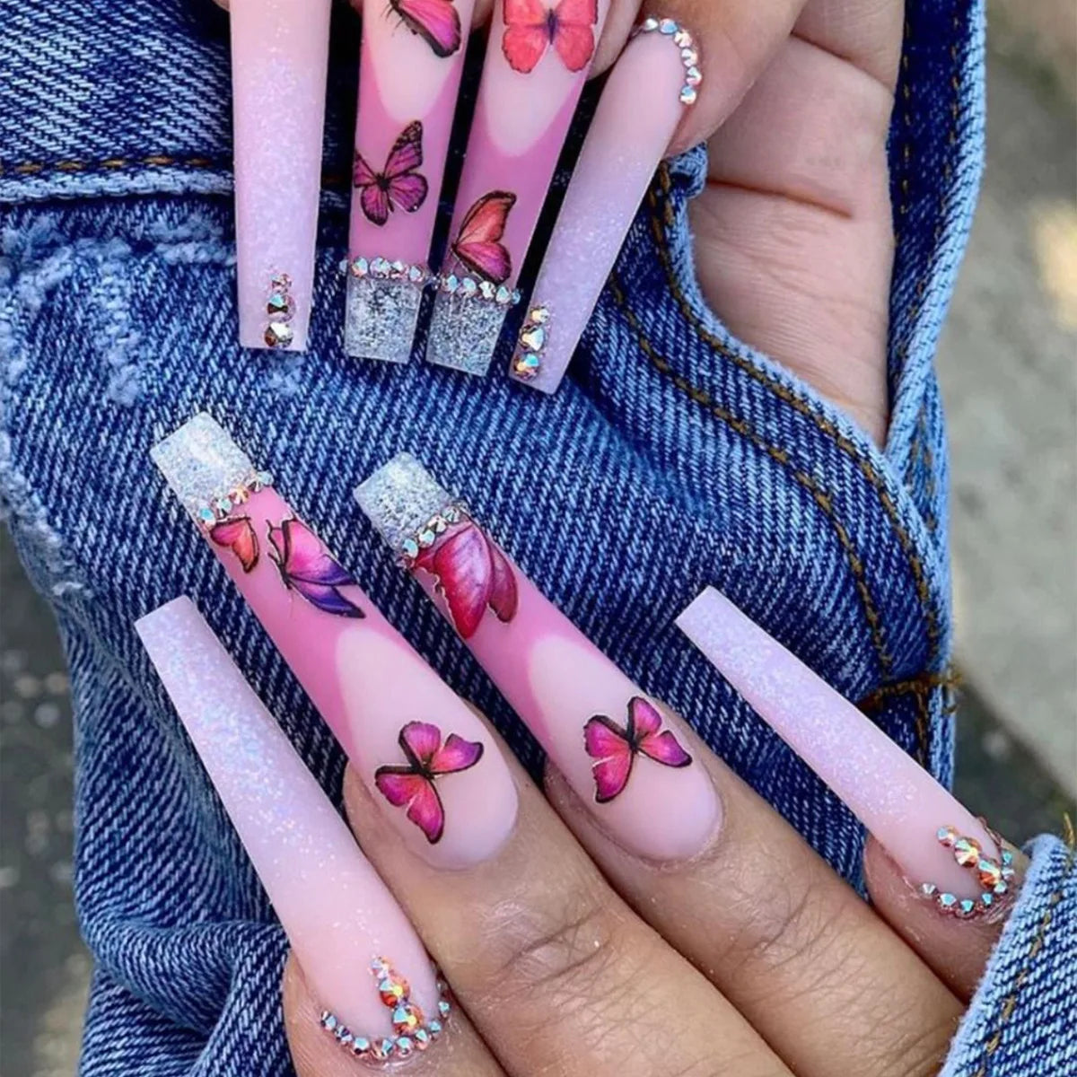 Glossy Glitter Visual Idea — Long Nails