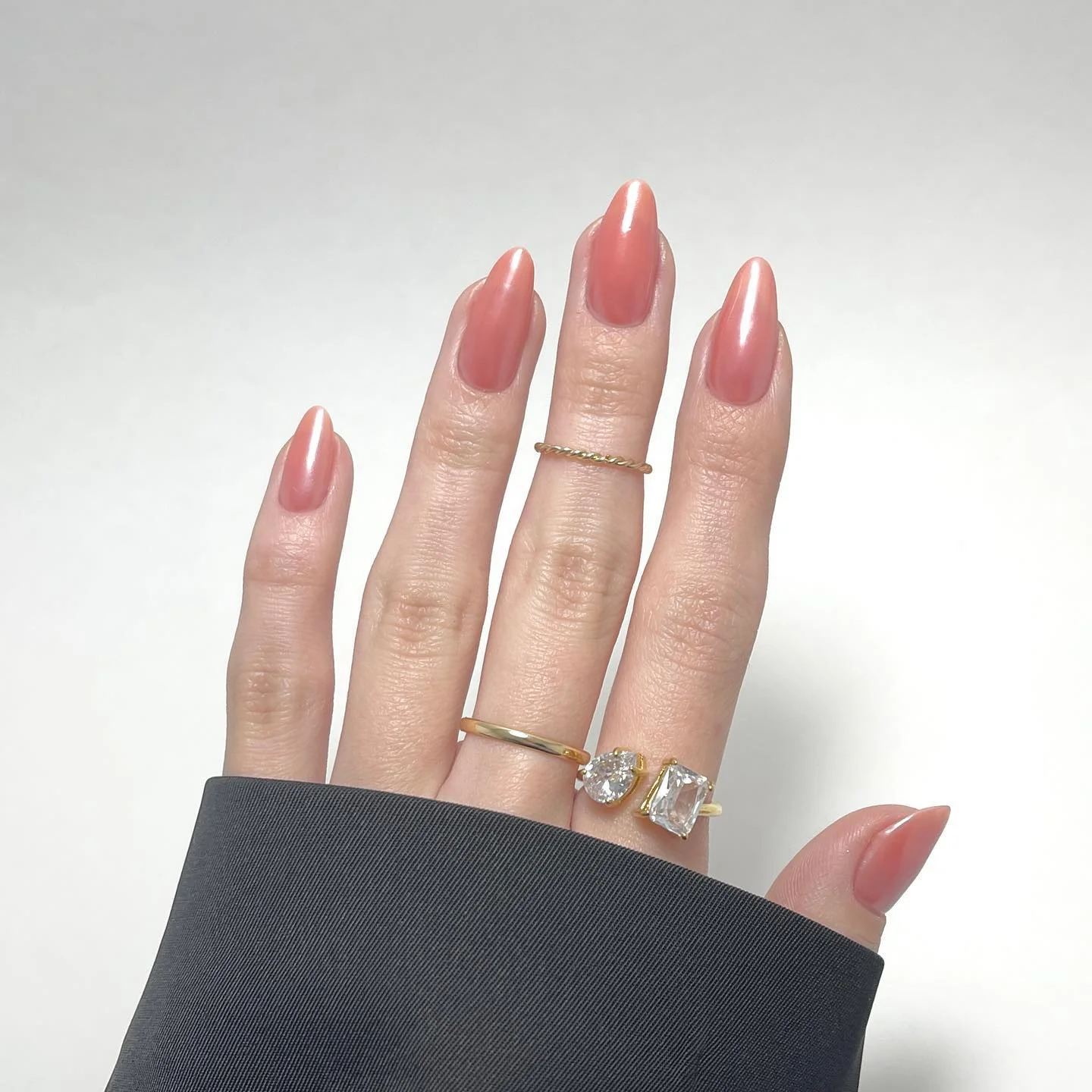 29 Elegant Pearl Chrome Nails: The Elegant Manicure Trend Taking Over Pinterest