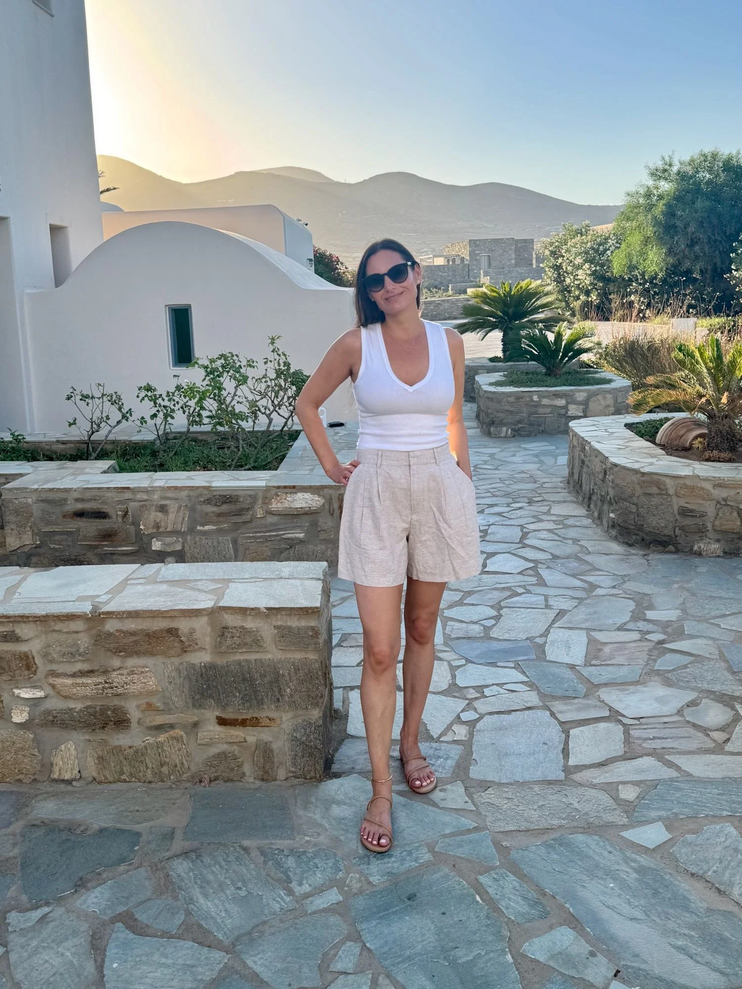 Summer Casual Outfit Idea — Clean Girl Outfits
