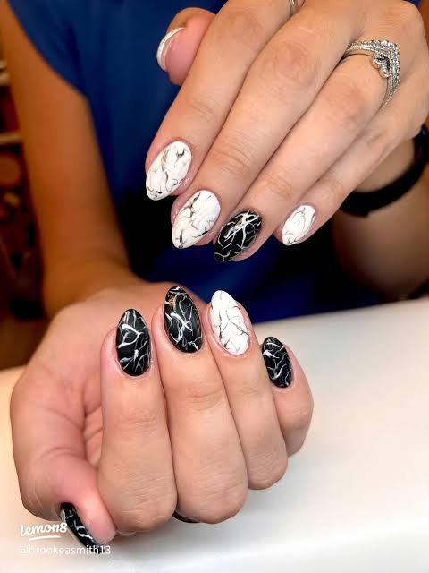 Striking Black and White Medium Almond Marble Striking Black and White Medium Almond Marble — Marble Nails