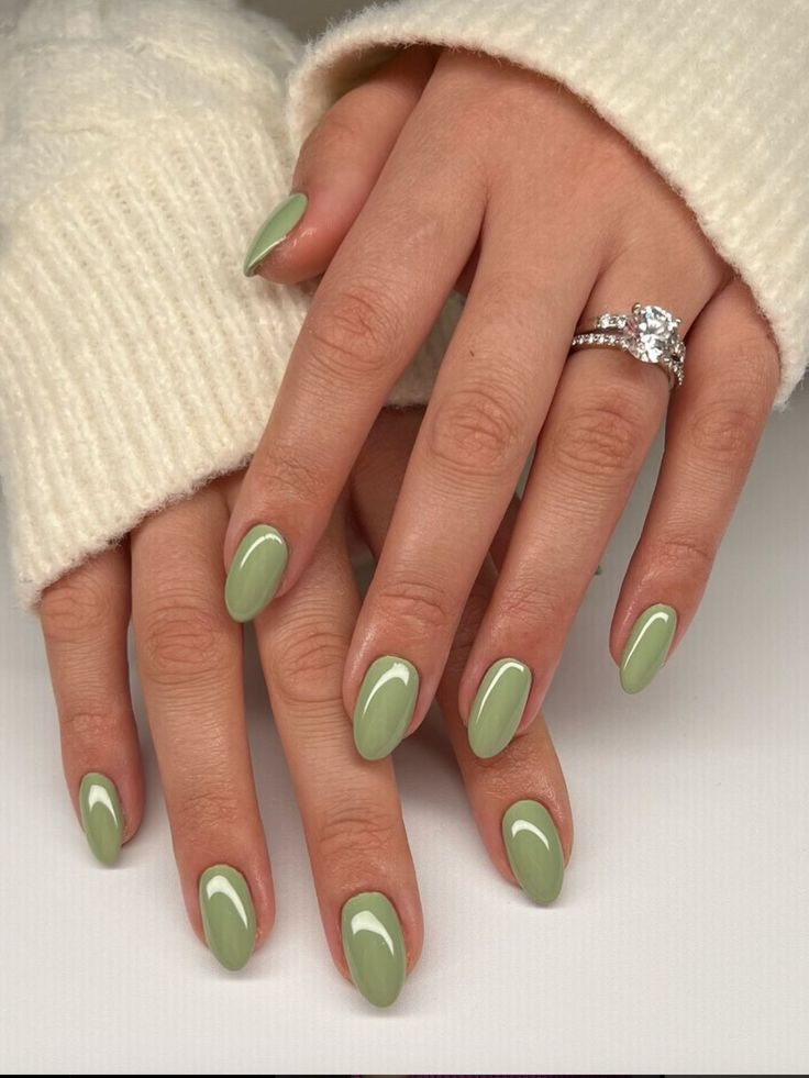 40 Olive Green Nails That Are All The Hype Right Now! - The Catalog by Celine