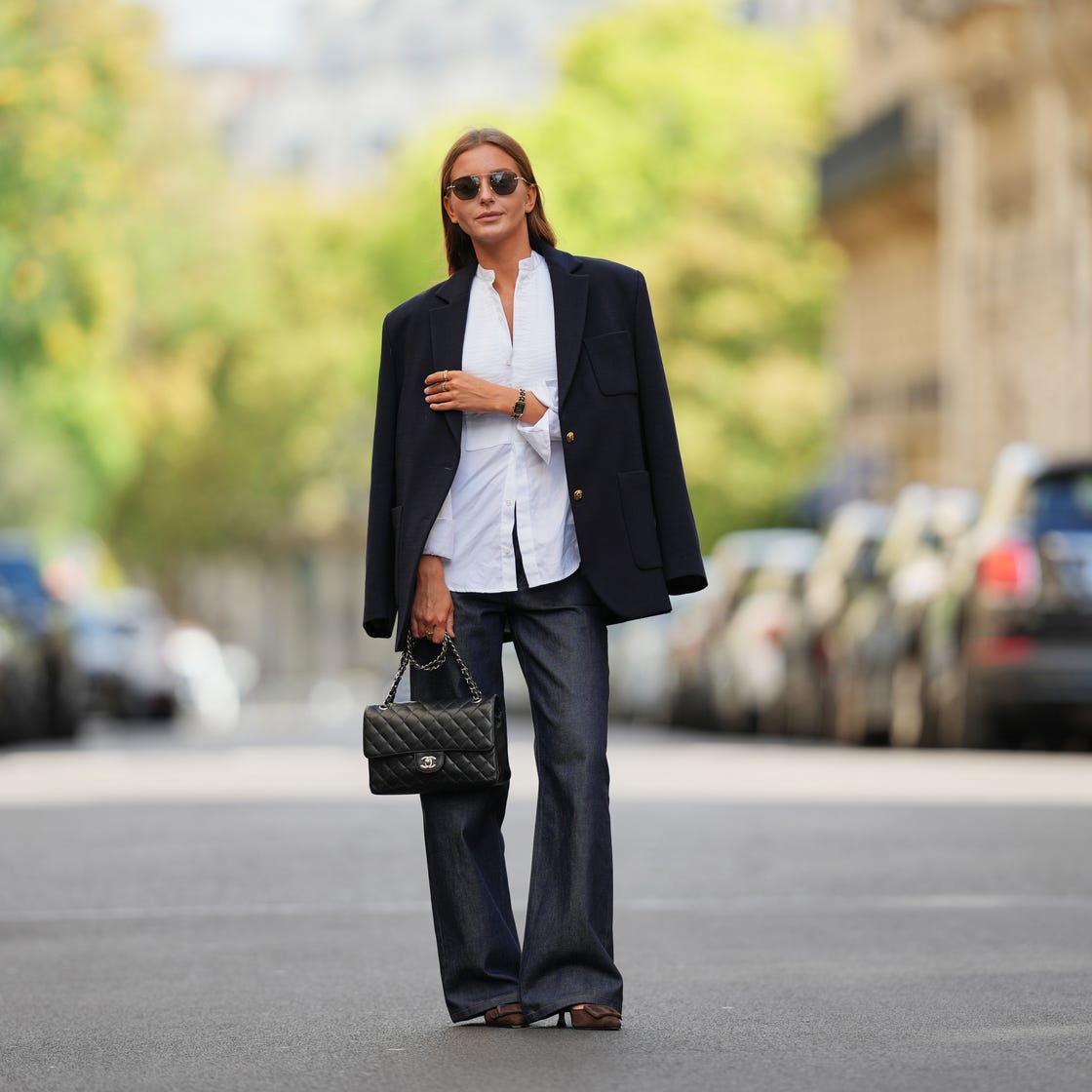 Brown Platform Sandals Sharp Blazer with Wide-Leg Jeans for Business Casual Brown Platform Sandals Sharp Blazer with Wide-Leg Jeans for Business Casual — Capsule Wardrobe