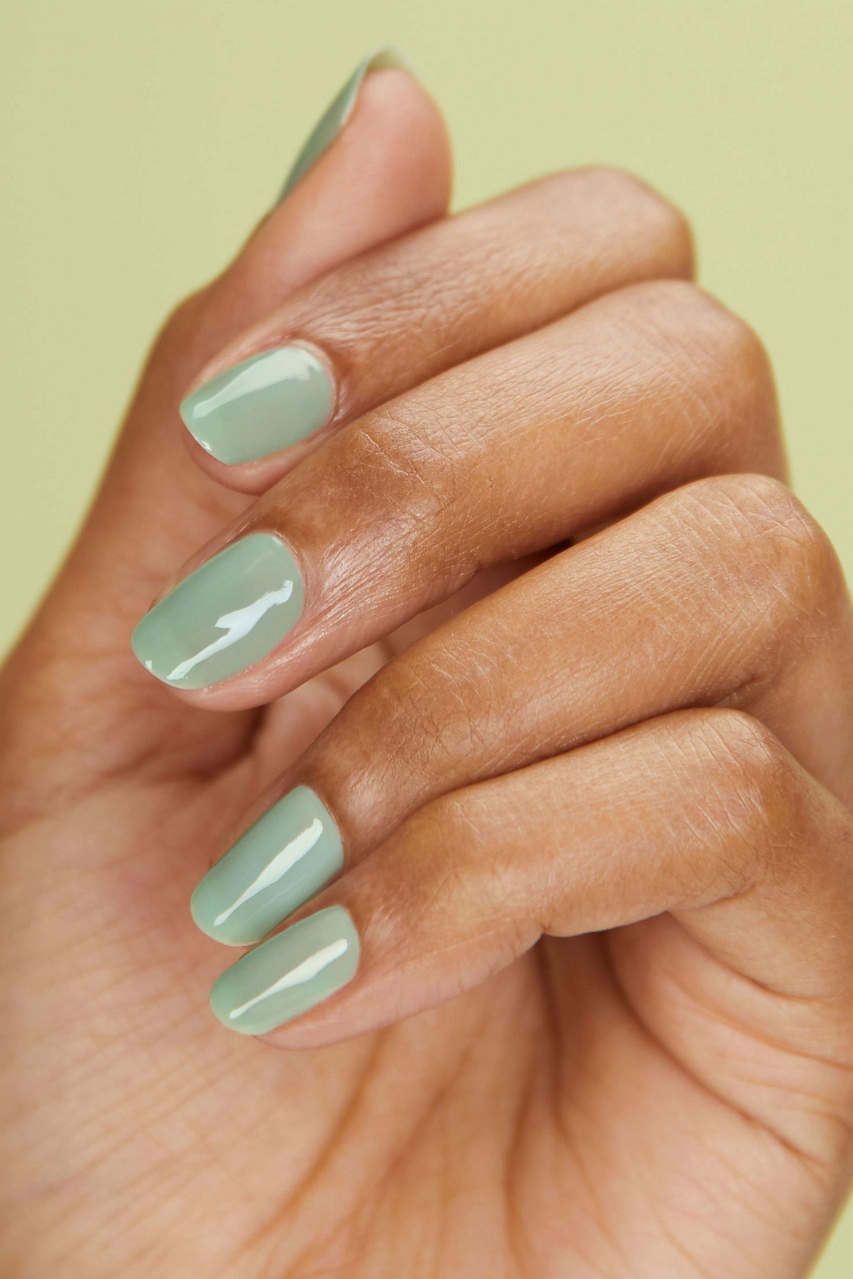 Seafoam Green Jelly Short Oval Nails — Green Nails