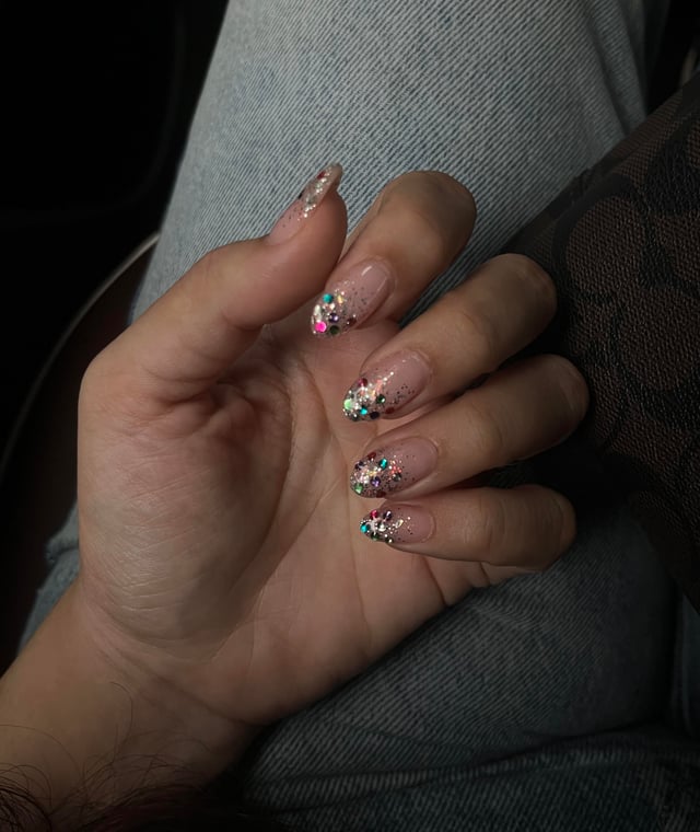 Clear Confetti Glitter Stilettos Clear Confetti Glitter Stilettos — Concert Nails
