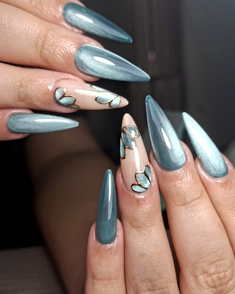 Nude Pink Champagne Cat-Eye with Gold Bows — Prom Nails