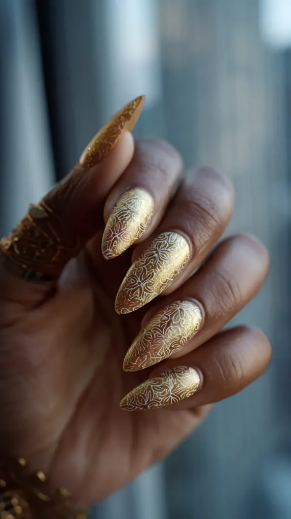 Nude Gold Foil Leaf Short Nails Nude Gold Foil Leaf Short Nails — Gold Nails