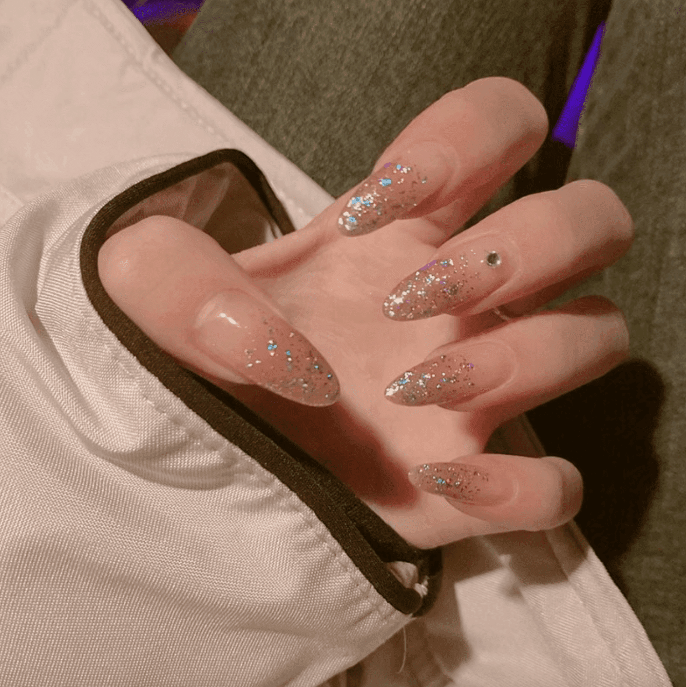 Silver Glitter Rhinestone Almonds Silver Glitter Rhinestone Almonds — Long Almond Nails
