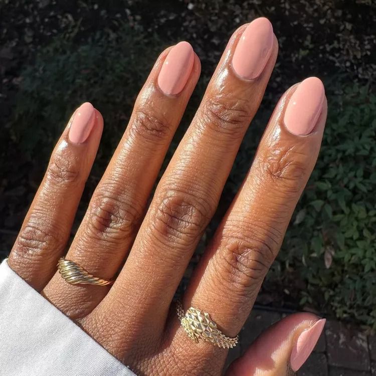 Light Peach Glossy Oval Nails Light Peach Glossy Oval Nails — Nails for Brown Skin