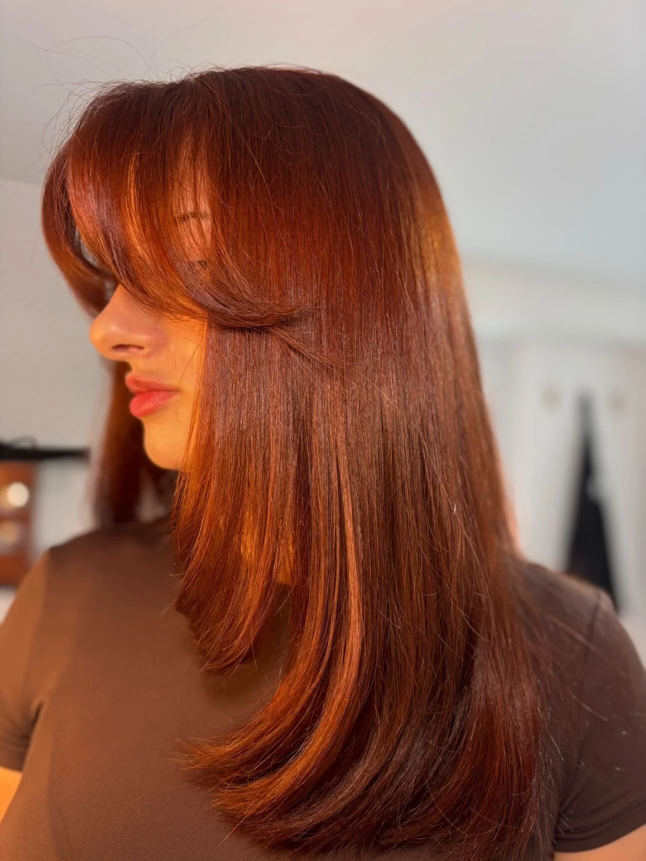 30 French Wispy Bangs Ideas to Try for a Soft and Chic Modern Look