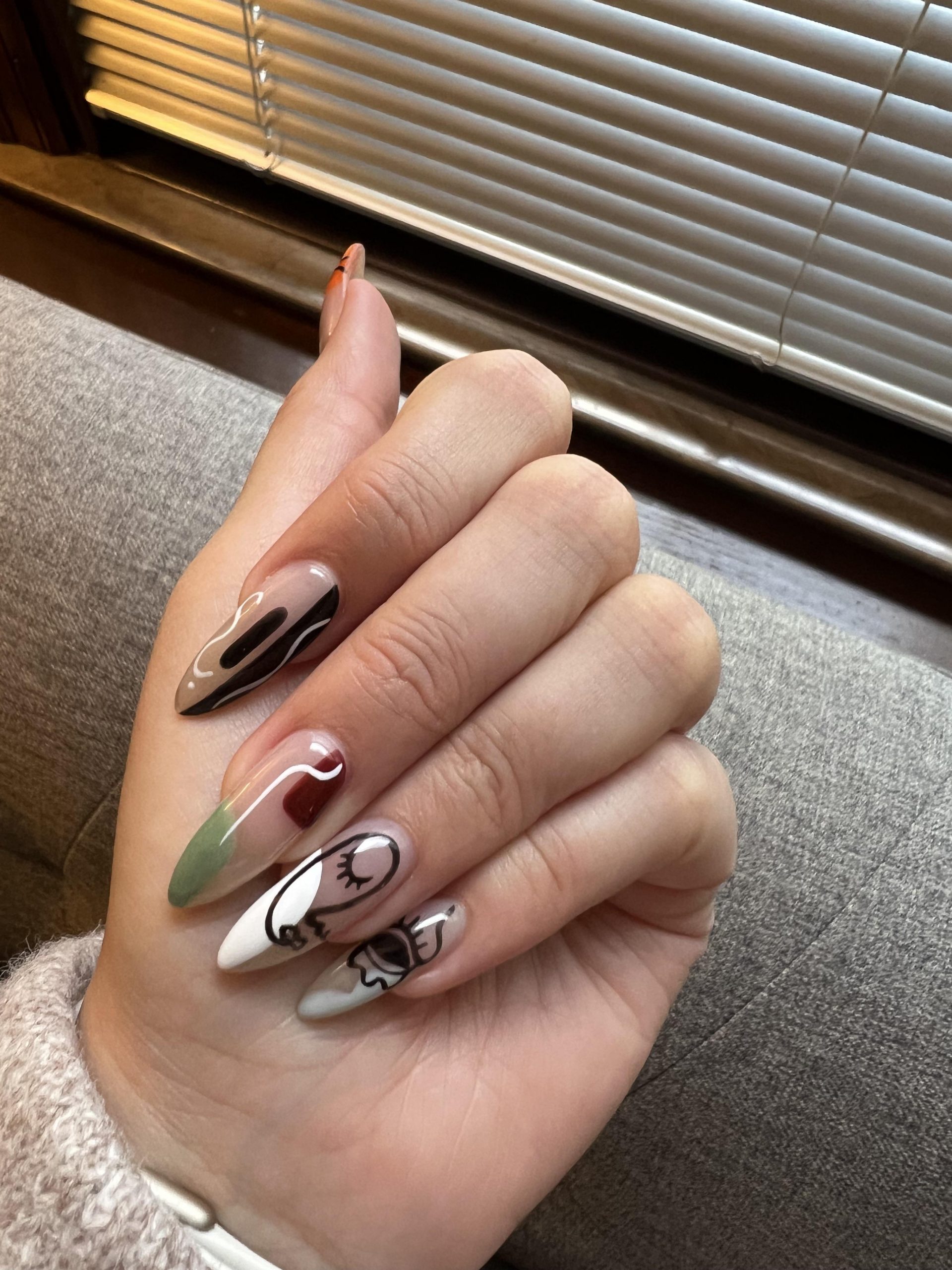 Abstract Faces Lines Shapes Heart Detail Visual Idea Abstract Faces Lines Shapes Heart Detail Visual Idea — Abstract Nails