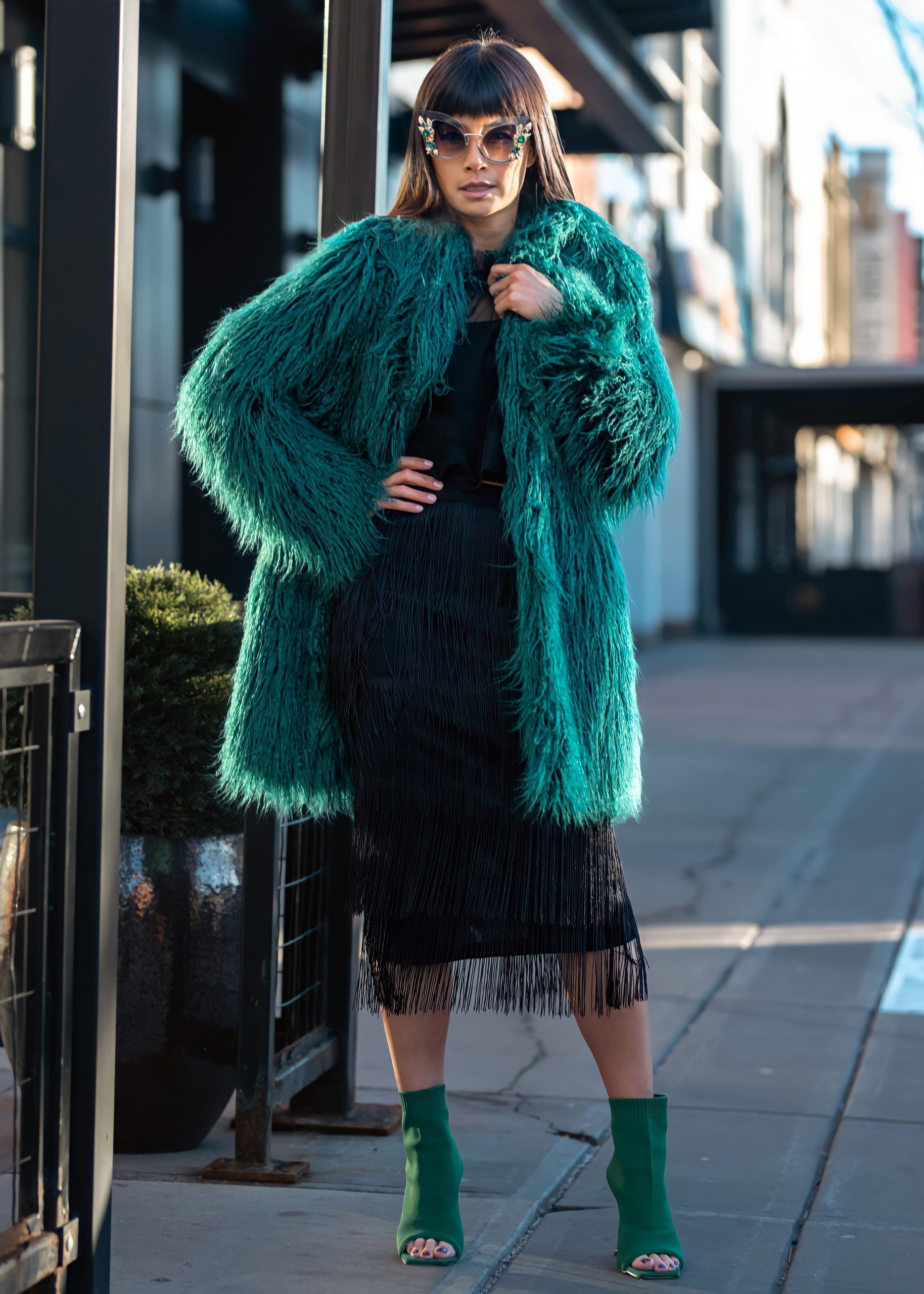 Bold Teal Faux Fur Coat for a Festive Birthday Party Look Bold Teal Faux Fur Coat for a Festive Birthday Party Look — Birthday Outfits