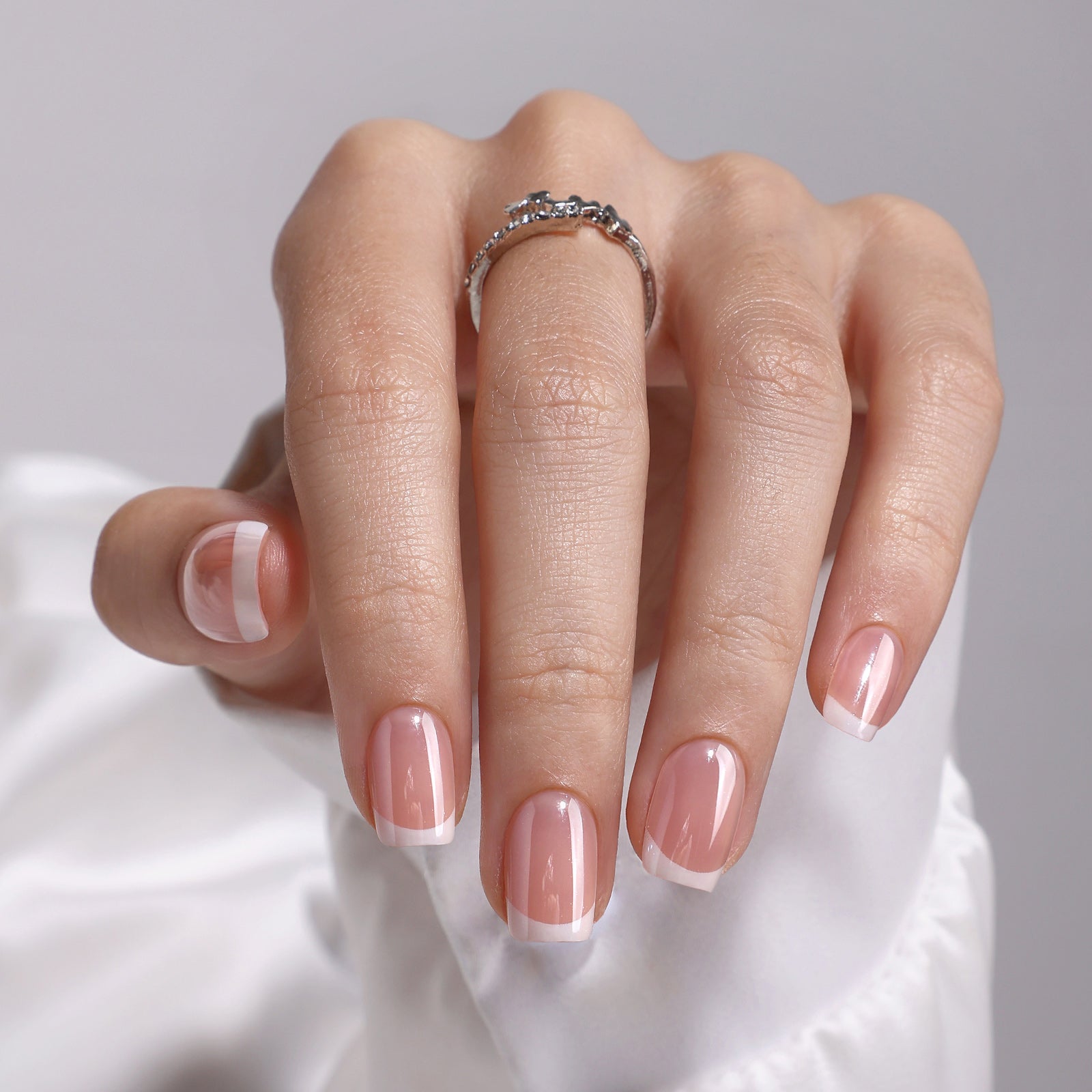 The Undeniable Classic French Tip The Undeniable Classic French Tip — Short French Tip Nails