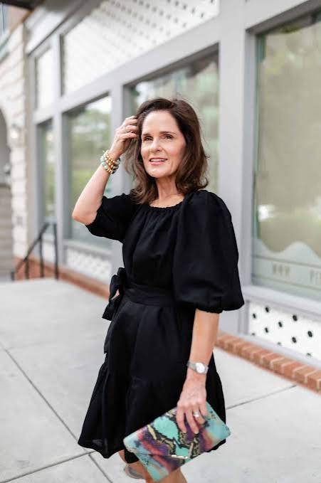 Daytime Elegance: Black Linen Blend Dress with Puff Sleeves Daytime Elegance: Black Linen Blend Dress with Puff Sleeves — Classy Outfits