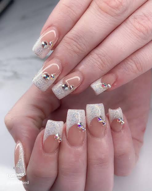 Wedding Bridal Festive Visual Idea Wedding Bridal Festive Visual Idea — Rhinestone Nails