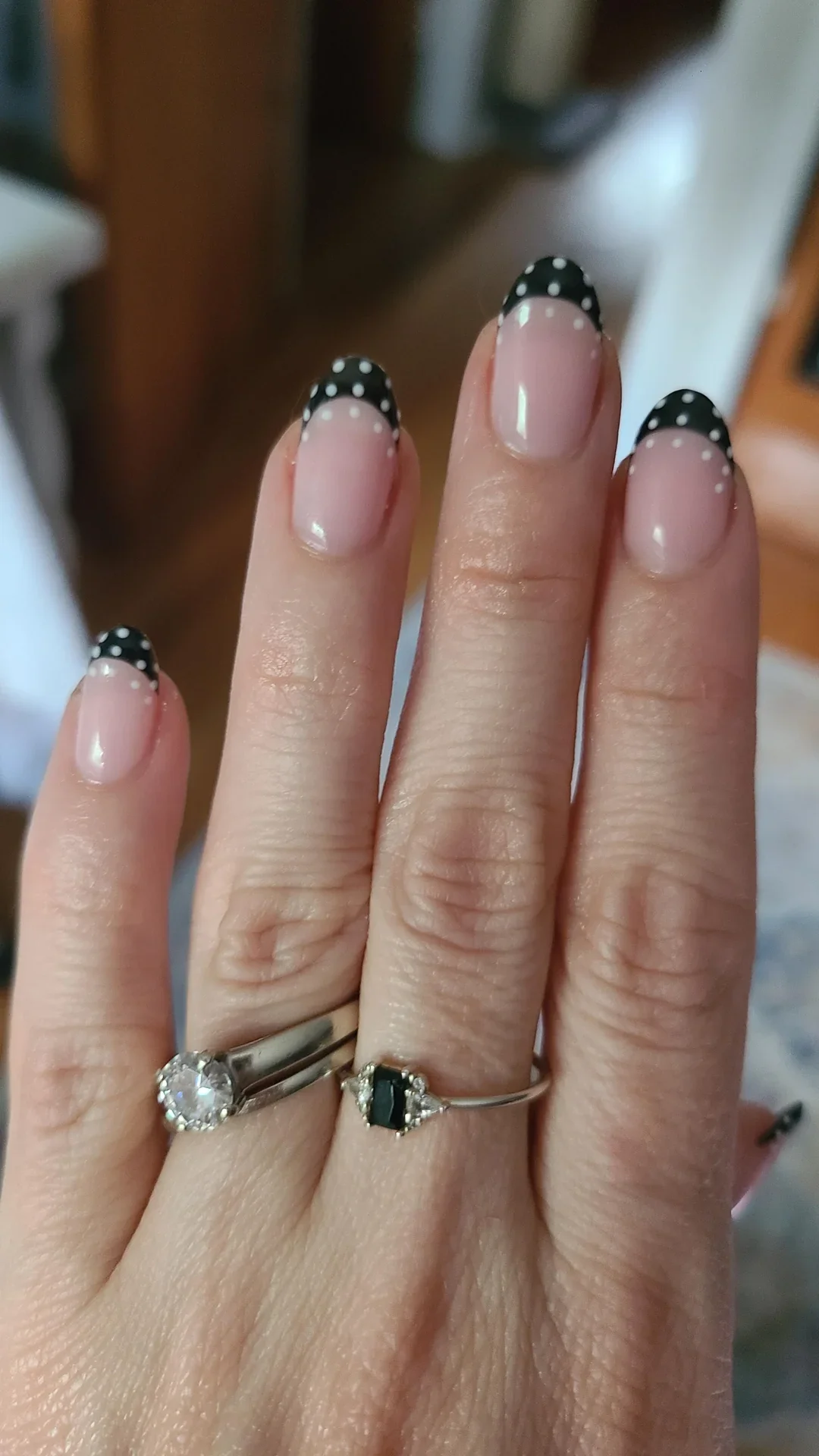 26 Polka Dot Nails Trend: Cute and Stylish Manicure Ideas